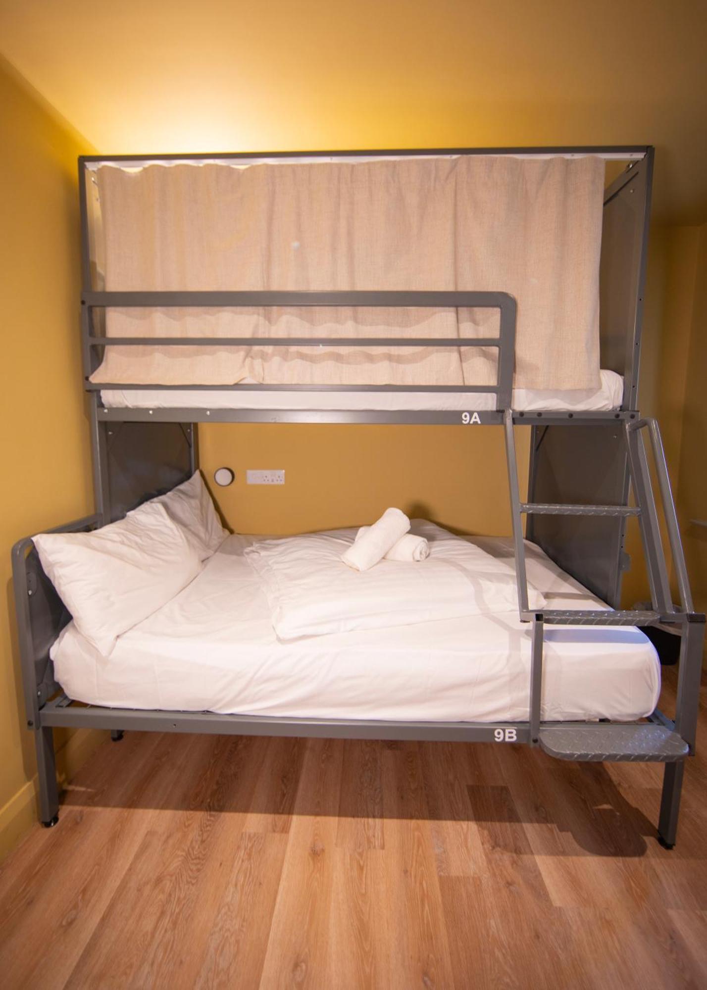 בלינה Heyday Hostel Ballina מראה חיצוני תמונה